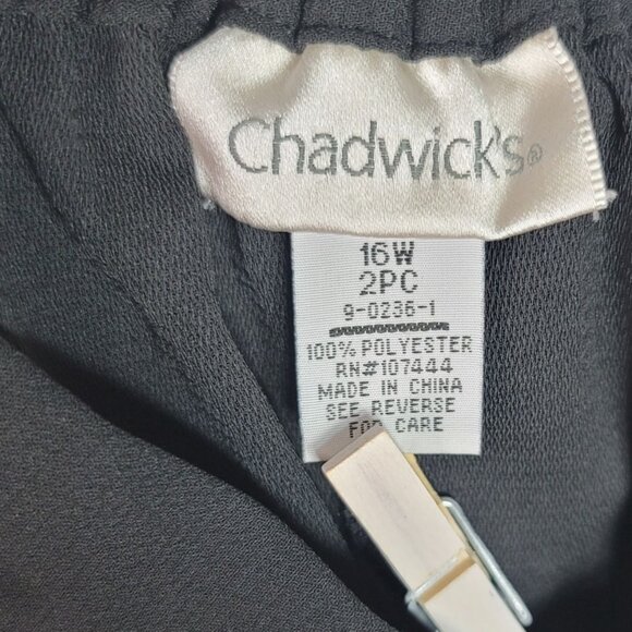 Chadwick's Two-Piece Set Black 16W Sleeveless Button Top Shorts Pull On Pleated - Picture 11 of 11